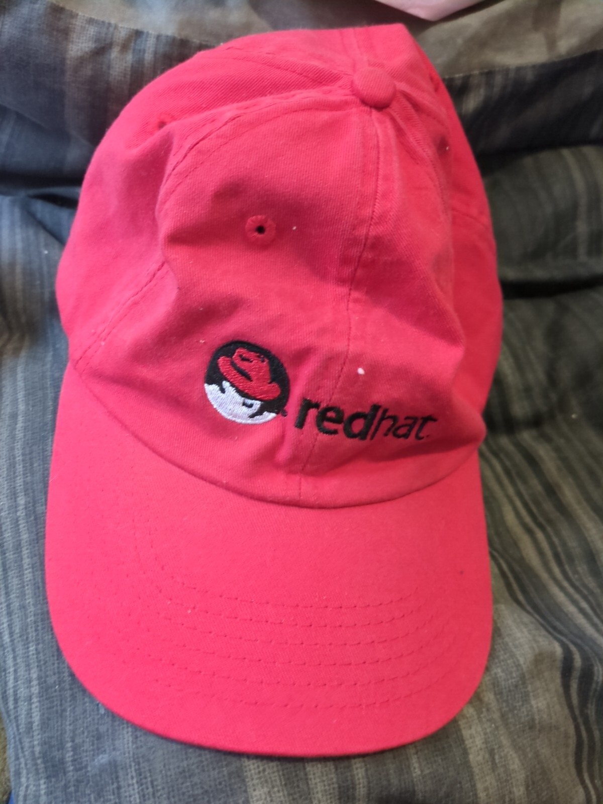Redhat Red Hat (Linux Computer Software) Red Base… - image 1