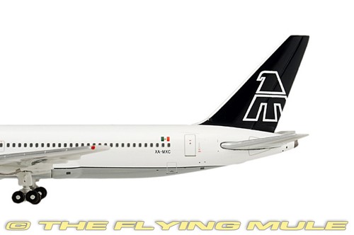 GeminiJets 1:400 767-300 Mexicana XA-MXC - Picture 6 of 8