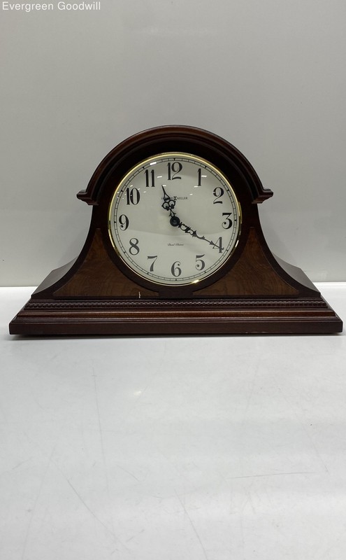 Howard Miller Fleetwood Mantel Clock Model 630-122 Hard Wood and Veneers