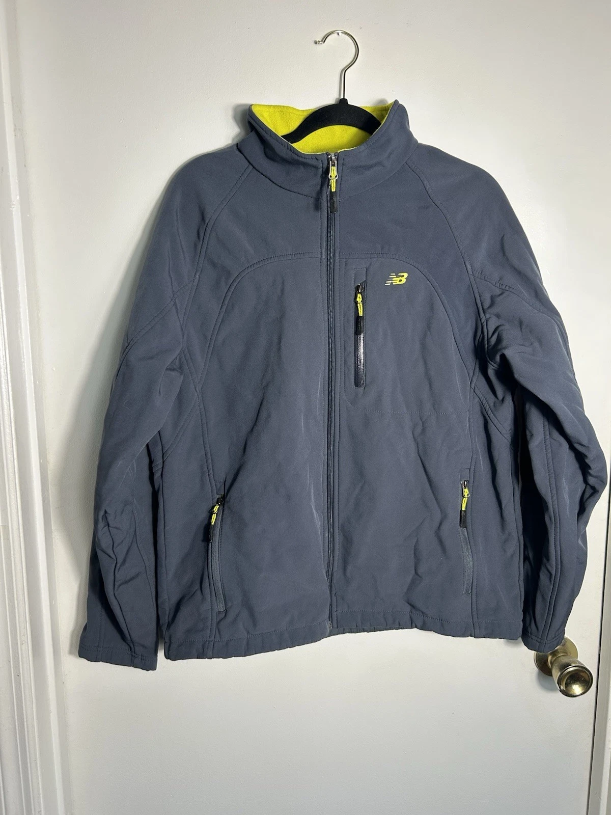 New Balance Men's Medium Softshell Jacket Gray Neon Yellow Fleece Lined Full Zip