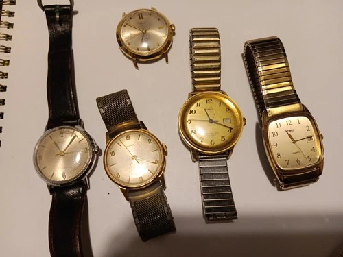 Lot of Vintage Watches Mens Timex