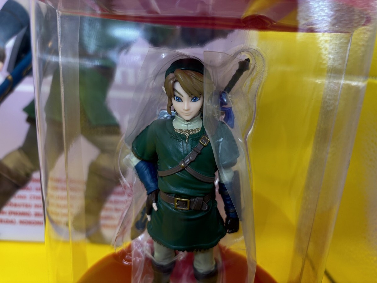 Nintendo Limited Statue Figure The Legend of Zelda Link with