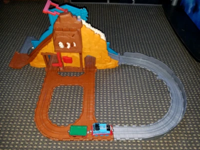 thomas train dinosaur set