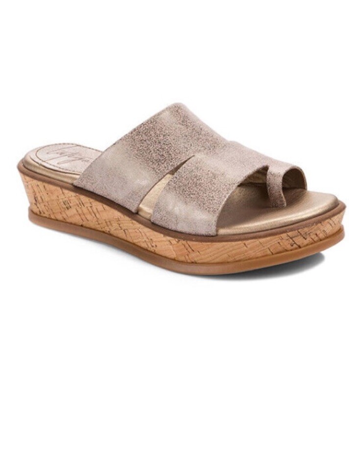 Latigo Karen Light Gold Leather Sandals SZ