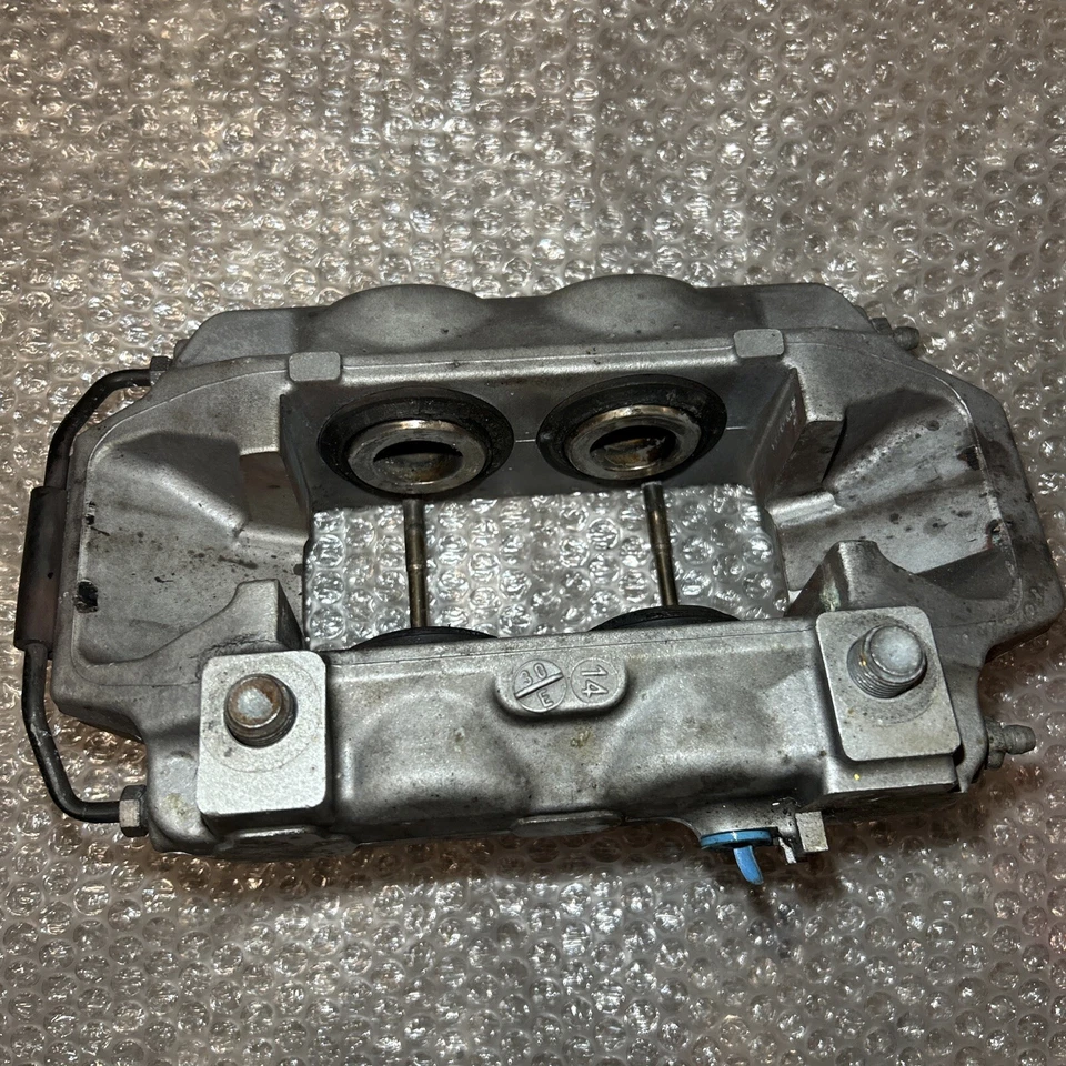 Renault Megane RS MK3 250 265 275 08-15 Front Brembo Brake Caliper  - Image 3 of 4