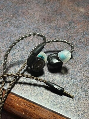 AKG N5005 In-Ear Monitors - Quad Driver, High-Resolution High