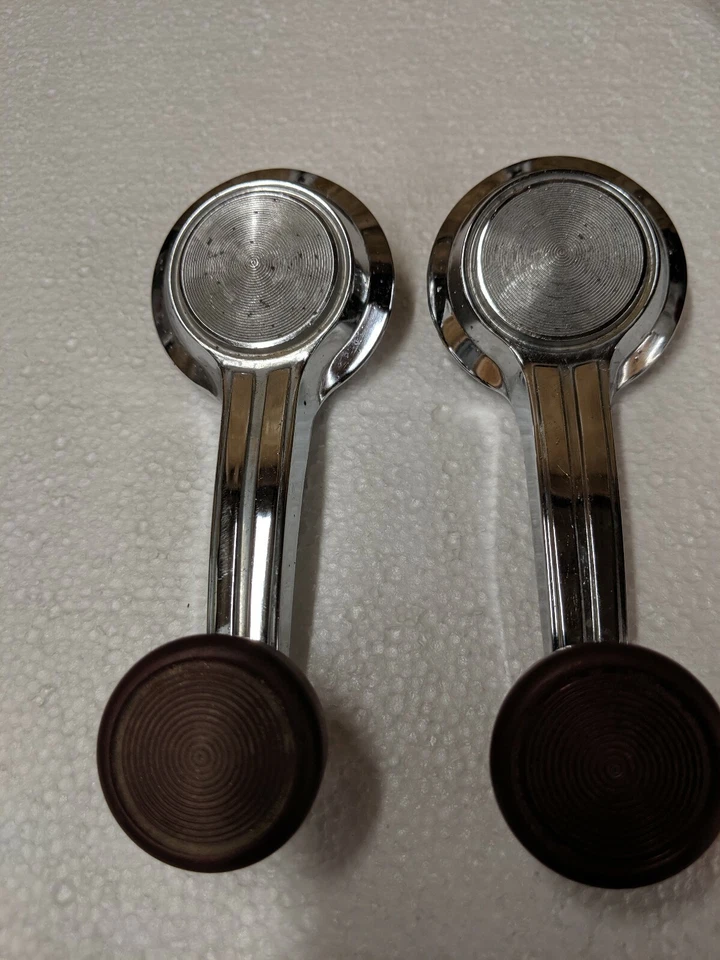 1967 GTO 442 Pontiac Oldsmobile Buick Skylark 67  window crank handle Burgundy  - Image 2 of 4