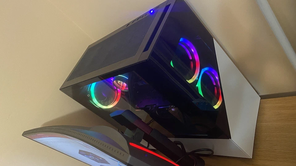 Cyberpower PC gaming Bundle (Includes Monitor & More) - Image 4 of 4