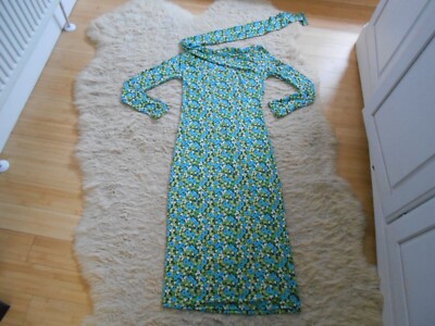 green emerald velvet dress Zara Green White and Purple Floral Dress- Size S – The Saved Collection