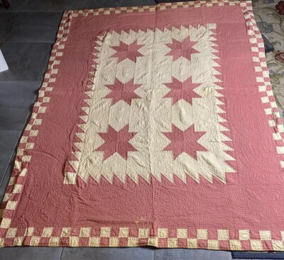 VINTAGE STAR HAND STITCHED  QUILT / PINK/ White Checker Board / 64  X 83  Nice