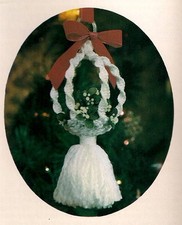 Hanging Mistletoe Ball Pattern - Macrame Christmas Craft Book: SK1 Silent Knot