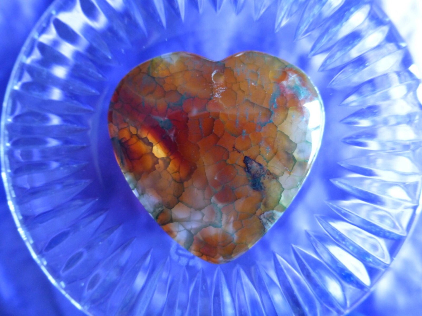 Pendentif coeur en agate naturelle 3.8 cm, bijou bohème chic pour tenue d'été