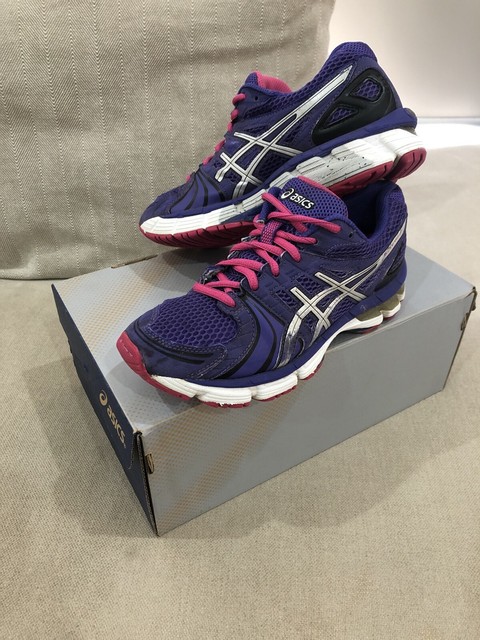 asics womens gym shoes