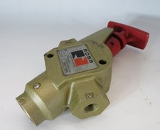 Ross 1523C3002 3/2 Old Style Lockout/Exhaust Valve 3/8"Inlet/Outlet 3/4" USED