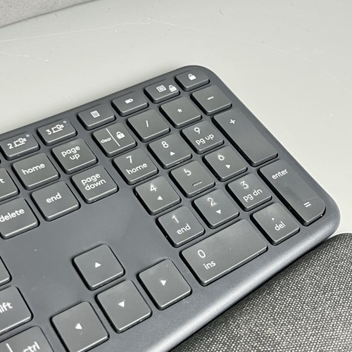 Logitech ERGO K860 Wireless Keyboard - Black w/ USB Receiver - Picture 9 of 19