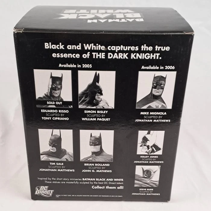 BATMAN - Black & White Batman by Joe Kubert Resin Statue Dc Direct - Photo 3/3