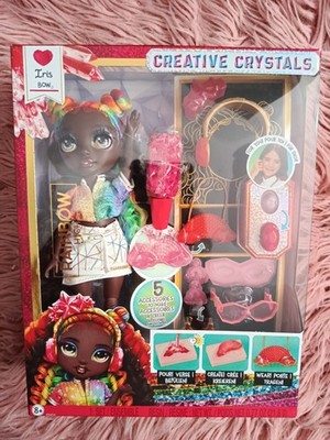 MGA Entertainment Rainbow High Puppe IRIS BOW Creative Crystals - Neu,Ungeöffnet