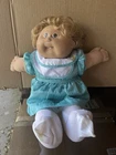 CABBAGE PATCH DOLL GIRL LIGHT BROWN HAIR & BROWN EYES BLUE DRESS VINTAGE 1986