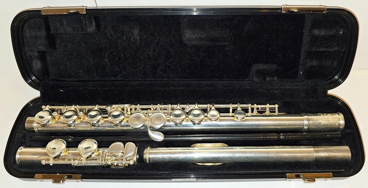 Yamaha Advantage 200AD Silver Plated Flute with Hard Case