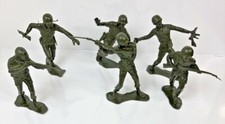 Lot Of US WWII Action Soldiers Marines Green 5" High