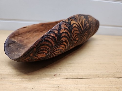 AUSTRALIAN WIRE BURNT VINTAGE ART INCISED DECORATED ABORIGINAL COOLAMON BOWL - Picture 2 of 7