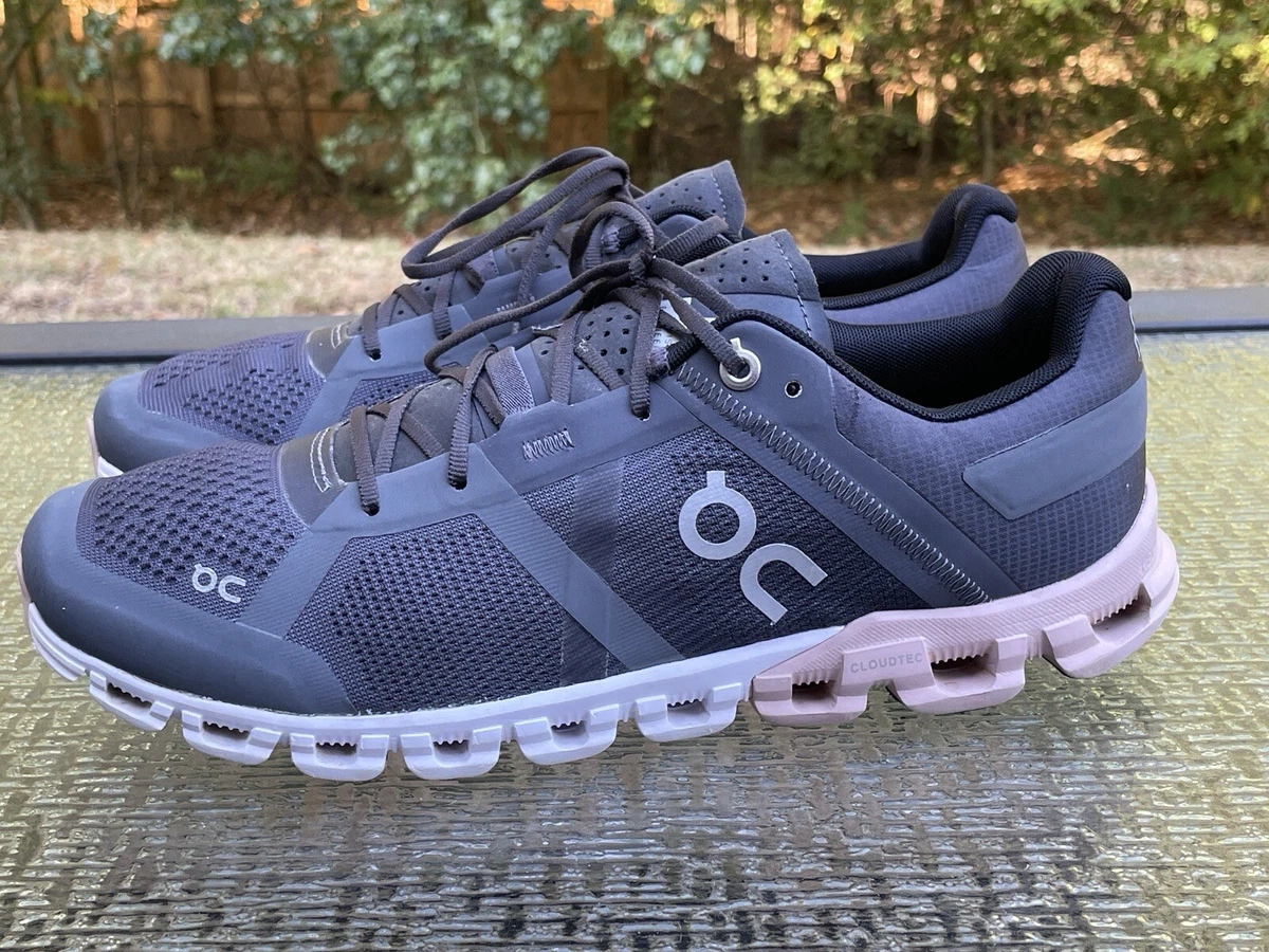 Women's on cloud clearance 2.0