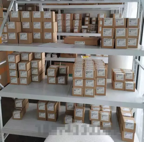 OMRON TL-N20MD1 Proximity Sensors TLN20MD1 New In Box Free Shipping 1PC - Picture 3 of 3