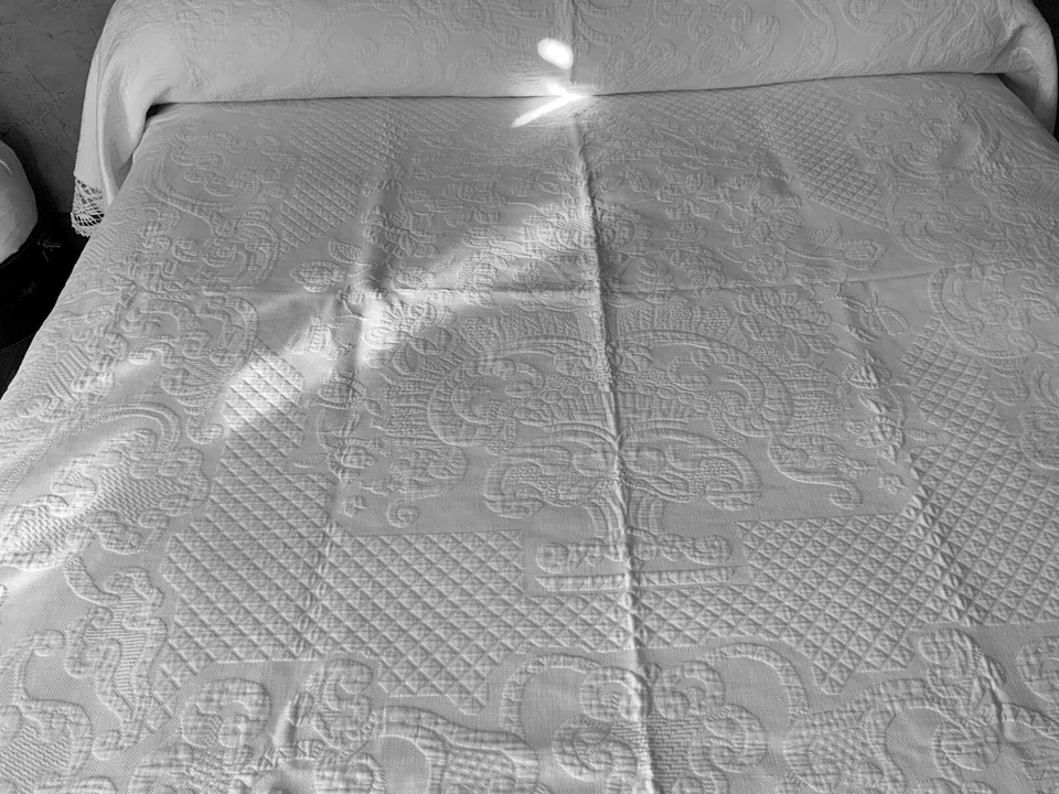 LINGE ANCIEN Couvre Lit  De Mariage Et Dentelle Ancienne   Blanc 1800/1900 - Photo 2/4