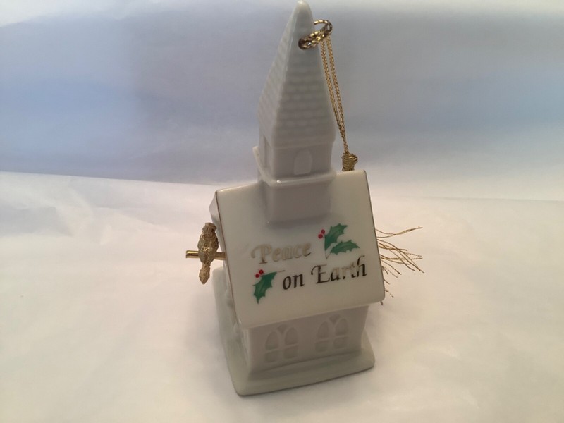 LENOX “Peace On Earth”, Ceramic Church Birdhouse