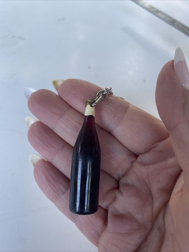 miniature lillet bottle key chain - Picture 4 of 5