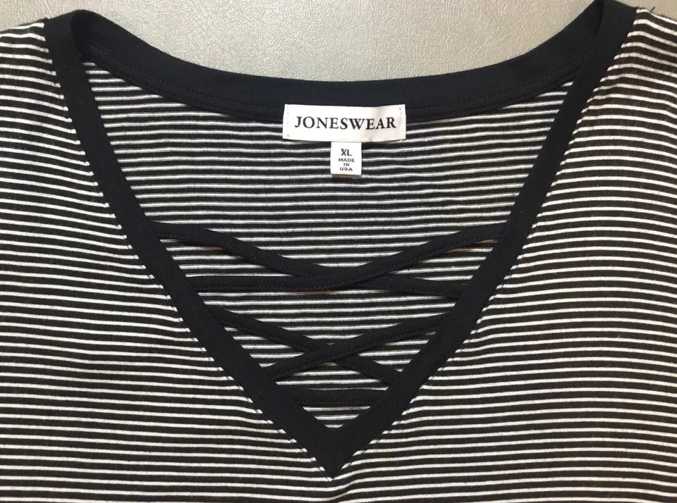 Camiseta JONESWEAR Talla XL Mujer Cuello en V Manga 3/4 Negra Rayas Hecha en EE. UU. Foto 3 de 4