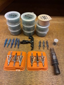 Bowhunting Tru Ball Release And Accessory Lot