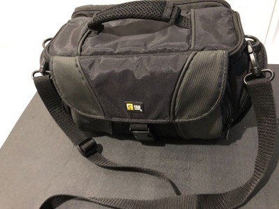 Case Logic Video Camera Bag Adjustable Shoulder Strap Black W Blue Interior 