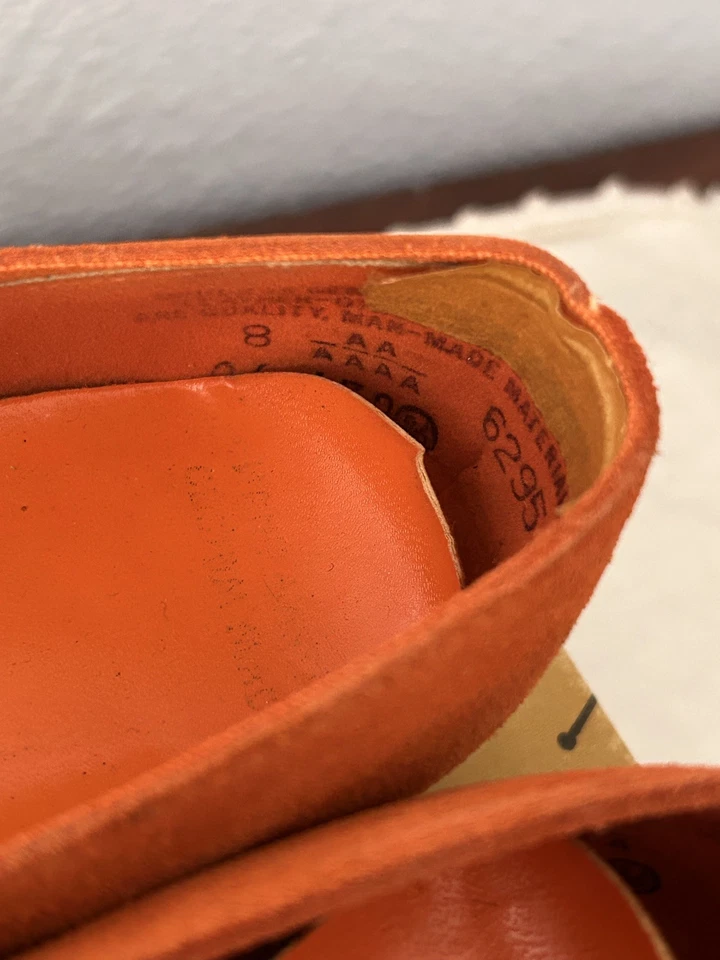 Vintage Shoes 50’s Tangerine Orange Suede Pump Low Heel Size 8N With Org. Box - Image 2 of 4