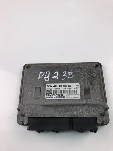 VW POLO 9N Motorsteuergerät ECU 03D906023 27193655