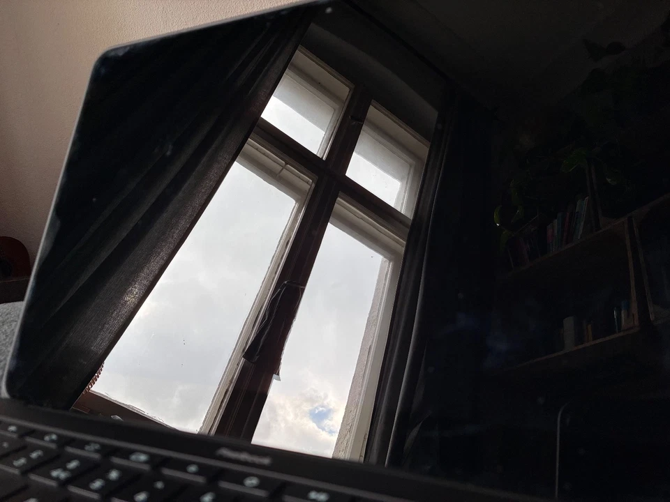 Google Pixelbook Go (13,3" HD TOUCH 1,3 GHz i5-8200Y 8GB RAM 128GB SSD) - Bild 2 von 4