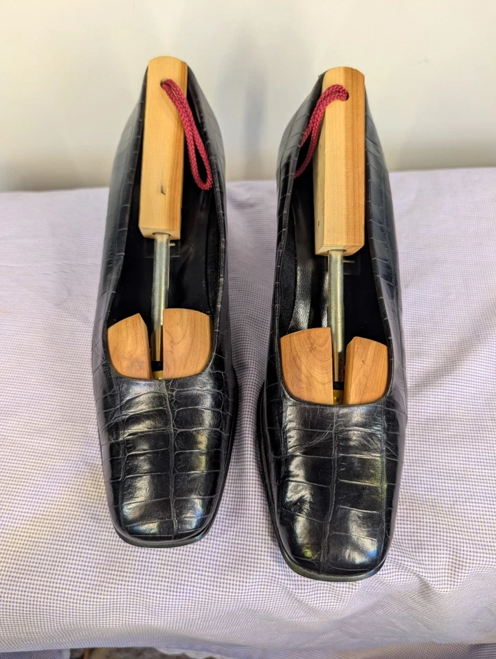 Vintage Amalfi 10B Croc-Embossed Leather Pumps | Made in Italy Square Toe Heels - Image 2 of 4