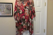 Attitudes by Renee Hi Lo Front/Straight Back V-Neck Long Tunic Top  Floral 1X