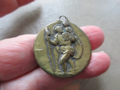 ANTIQUE VINTAGE EDWARDIAN GOLD TONE BRASS SAINT CHRISTOPHER FOB CHARM PENDANT UK