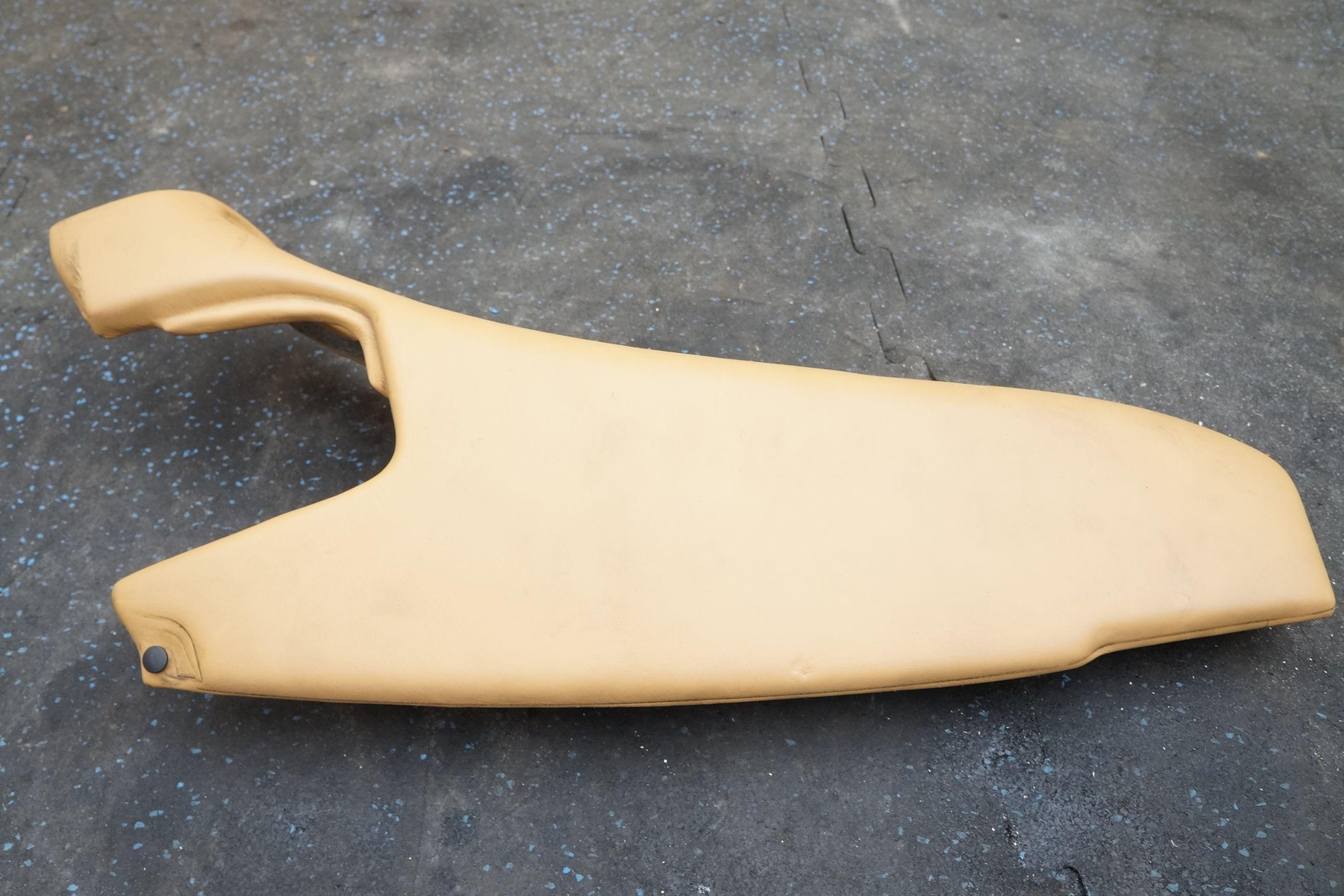 Rear Right Upper Quarter Trim Panel Molding Beige 81423700 Ferrari California 11