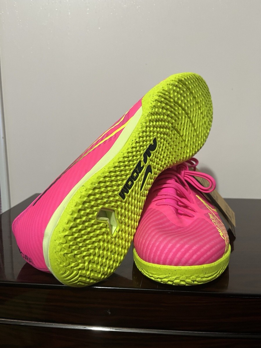 New Nike Zoom Mercurial Vapor 15 Academy IC Size 12 Pink  display picture 2