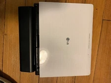 LG DP781 PORTABLE DVD PLAYER NO AC adapter AND REMOTE(Tested) with Case