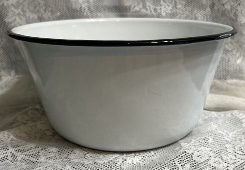 White with Black Popcorn Bowl Enamelware 9 3/4” Diameter Farmhouse Retro - Picture 2 of 6