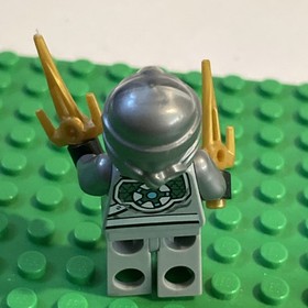 LEGO&reg; Ninjago&trade; Minifigure Silver Zane Titanium 2 Gold Sai Weapons 70748