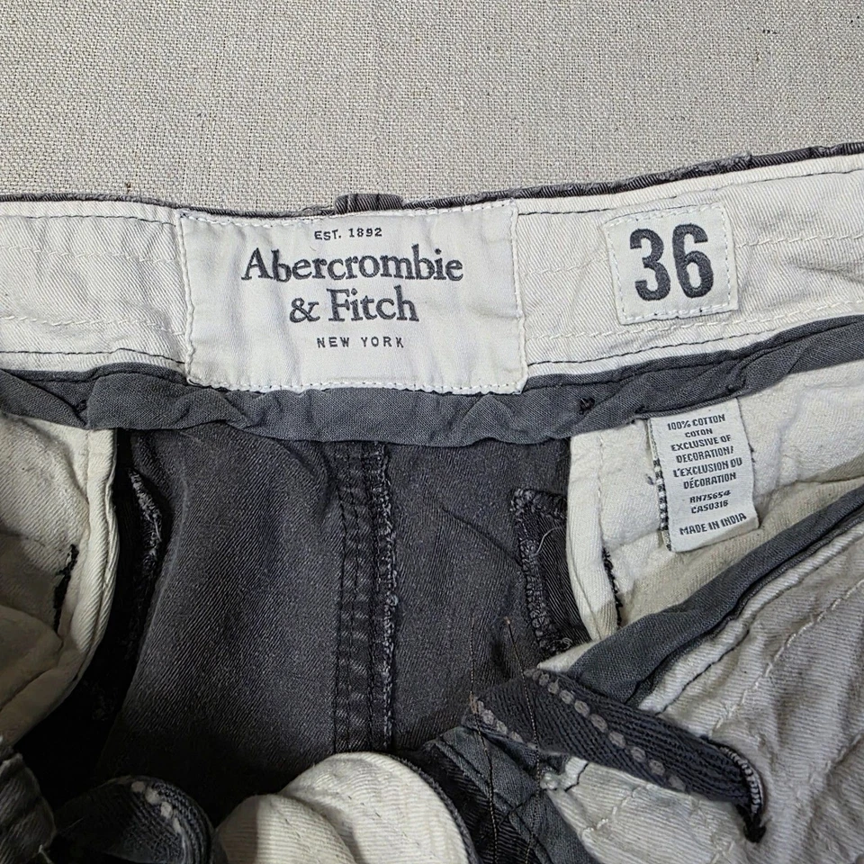 Vintage Y2K Abercrombie & Fitch Cargo Shorts Men's Size 36 Gray With Drawstring - Image 4 of 4