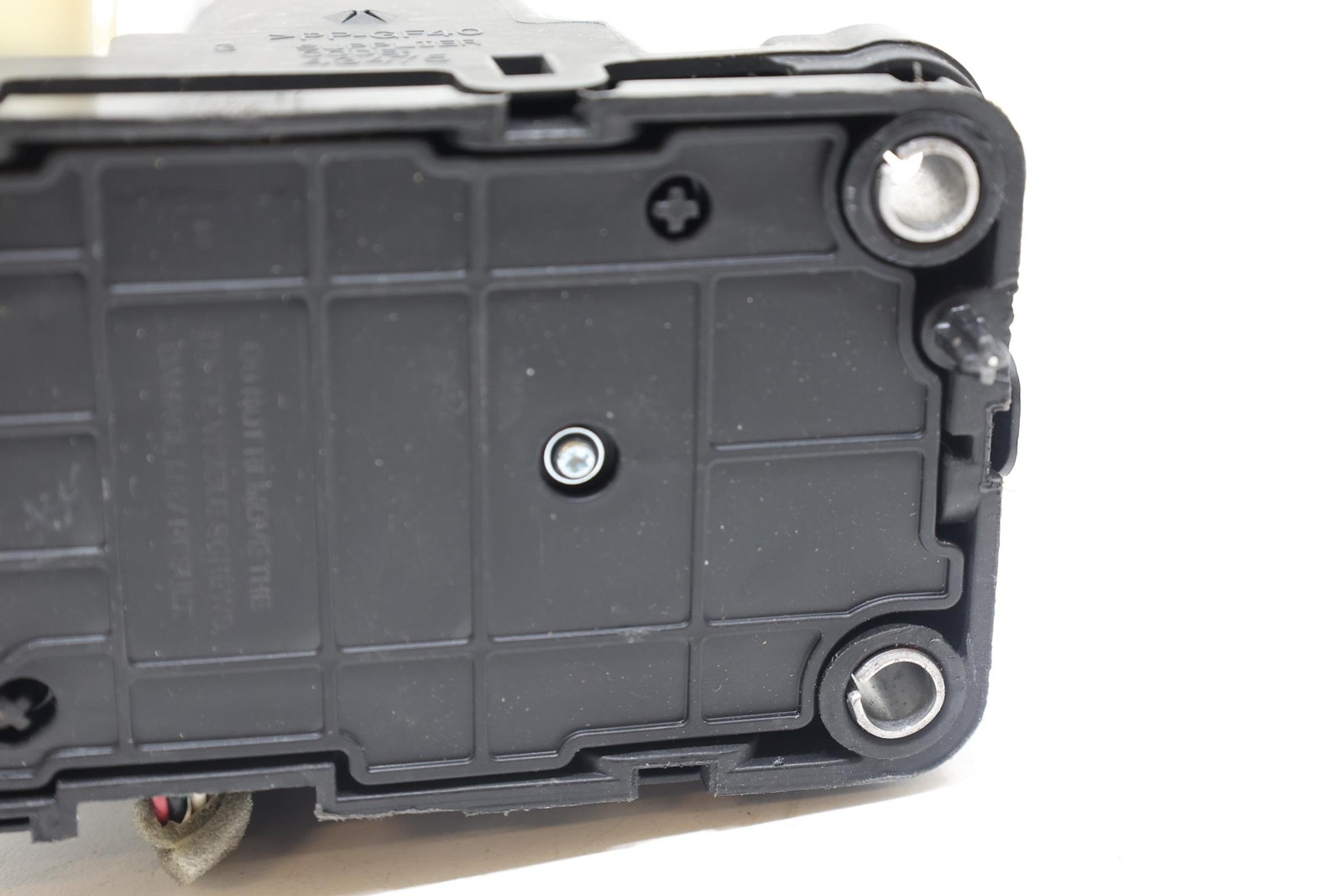 2018- 2021 DODGE DURANGO TRANSMISSION GEAR SHIFTER LEVER SELECTOR OEM 68428791AB