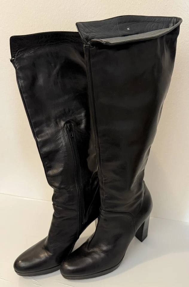 Stuart Weitzman Women Black Leather Boots Sz 7 EUC - Image 2 of 4