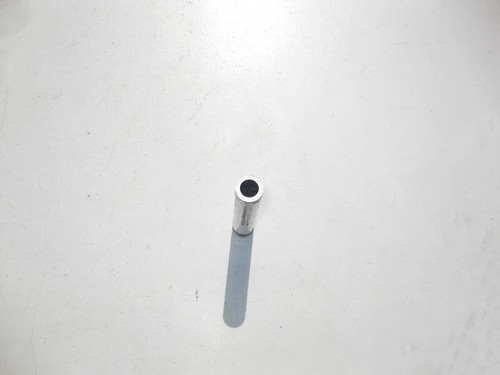 Mercedes-Benz A2116260044 Bolt bushing for bracket to bumper reinforcement E... - Foto 3 di 4