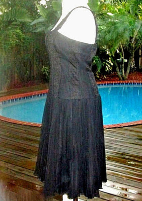 Oscar de la Renta Blk Silk Fem Dress  ~ Lovely, Sheer Silk LBD  6-8 M  