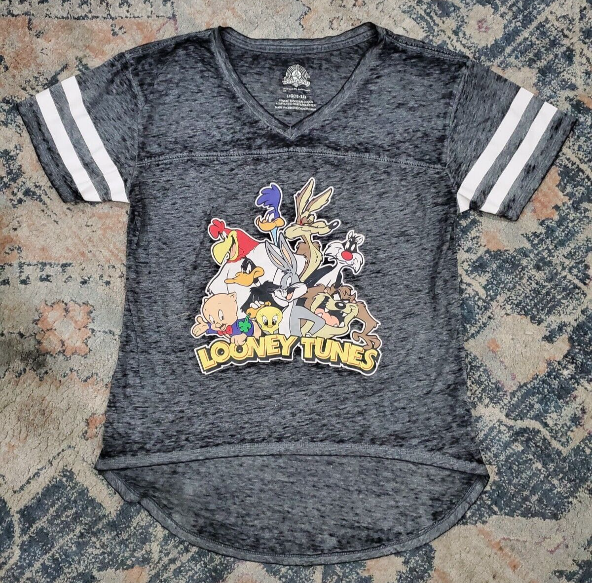 Large Looney Toons Dark Gray w/Character on the Front T-Shirt Cotton/Polyester